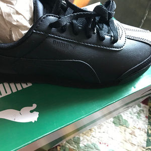 NEW Kids Puma Sneakers